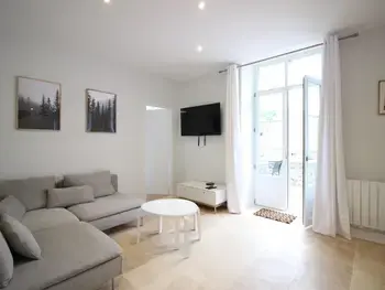 Appartement in La Bourboule,Bel Apt T3 rénové avec terrasse et wifi, centre La Bourboule, proche thermes, max 5 pers FR-1-608-270 N°1006983