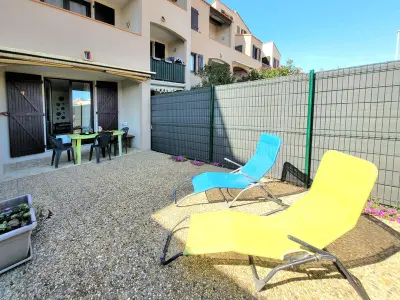 Appartement à Canet en Roussillon, Studio Cabine Moderne RDC, Terrasse, Parking, Proche Mer, 500m Plage, 4 Pers, Animaux OK - L1007033