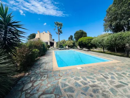 Maison à Calvi, Villa 4 pièces à Calvi avec piscine, jardin et terrasses, à 1 km de la plage - L1007170