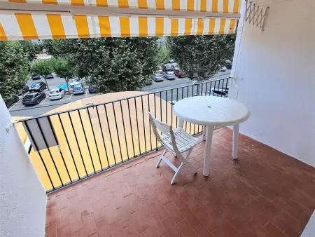 Appartement à Empuriabrava, Charmant Appartement à 600m de la Plage avec Balcon et Climatisation - L1007261