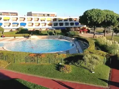 Appartement à Port Camargue, Studio refait avec piscine et clim, proche plage et commerces - L1007544