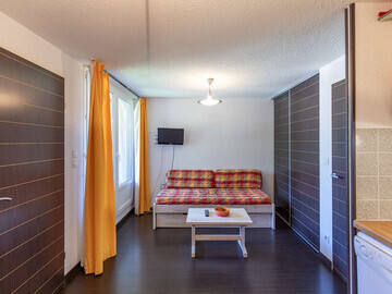 Location Appartement à Luz Saint Sauveur,T2 cabine avec balcon, piscine et parking à Luz-Saint-Sauveur, proche commodités et stations de ski FR-1-402-140 N°1007642
