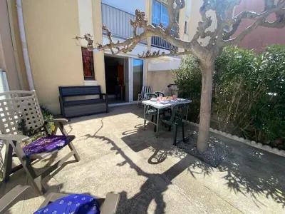 Appartement à Narbonne, Coquet T2 à Narbonne Plage - Cour arborée, Parking, Proche plage et commerces, 4 pers. - L1007652