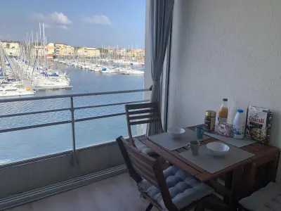 Appartement à Gruissan, Studio Contemporain - 2/4 pers - Centre de la Station - Parking Sécurisé - L1007876