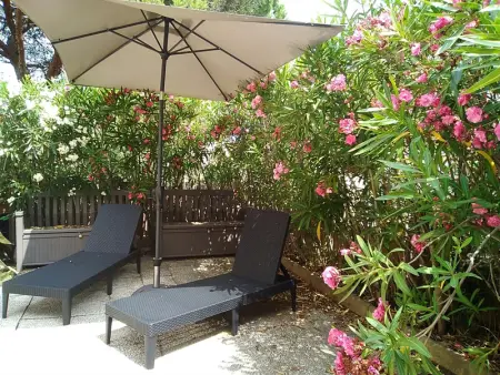 Appartement à Gruissan, Charmant T3 climatisé avec terrasse, proche plage & parking privé - 4/6 pers, Gruissan - L1007885