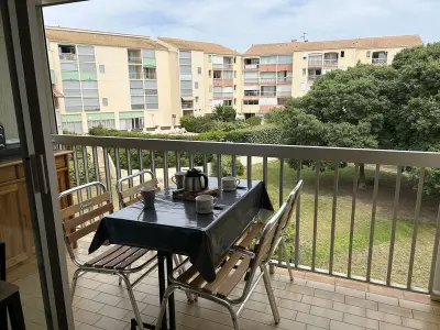 Appartement à Le Grau du Roi, Studio Cabine 4 couchages, proche Seaquarium, plage et commerces, avec terrasse et barbecue, Le Grau-du-Roi - L1007958