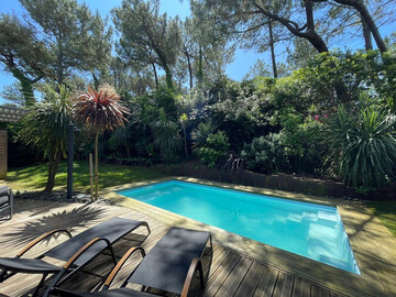 Location Villa à Capbreton,Villa spacieuse, haut de gamme, avec piscine chauffée, proche plage & jardin arboré FR-1-413-244 N°1007967