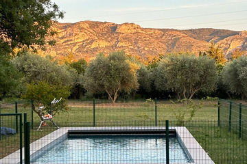 Location Maison à Robion,Maison avec piscine et vue imprenable sur le Luberon 1295505 N°1008001