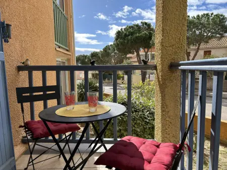 Appartement à Fleury Saint Pierre la Mer, Appartement T2 avec balcon, parking, à 800m plage – St Pierre la Mer - L1008072