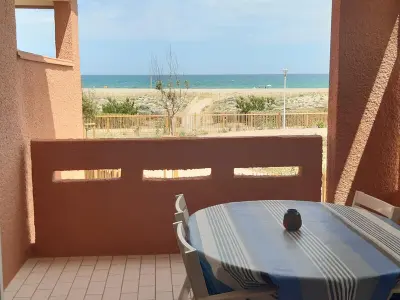 Appartement à Port Leucate, Beau Studio Cabine 4 Pers, 1er Étage, Vue Mer, Parking Port Leucate - L1008126