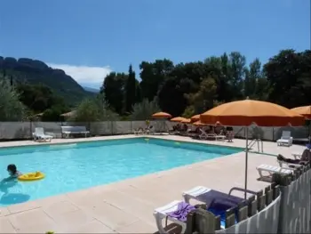 Chalet à Buis les Baronnies,Camping La Fontaine D'annibal - Chalets (3 chambres, 43m²), terrasse 1297281 N°1008221