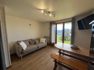 Appartement à Les Angles, Appartement rénové avec terrasse, proche des pistes et équipements complets - L1008352