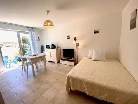 Studio Coquet à Mèze : Climatisé, Près du Parc, Terrasse, Proche Plage et Port - Photo 6