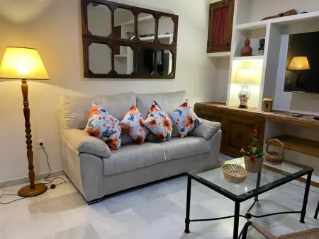 Maison Lumineuse avec Terrasse Privée au Coeur de la Judería, à 3 min de la Mosquée-Cathédrale - Photo 3