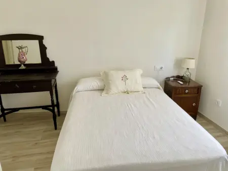 Maison de la Grand-mère Antonia à Iznájar - Charme Authentique au Cœur de l'Andalousie - Photo 4