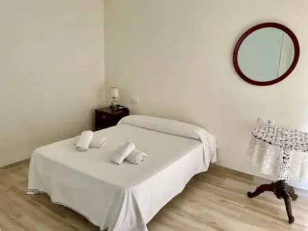 Maison de la Grand-mère Antonia à Iznájar - Charme Authentique au Cœur de l'Andalousie - Photo 7