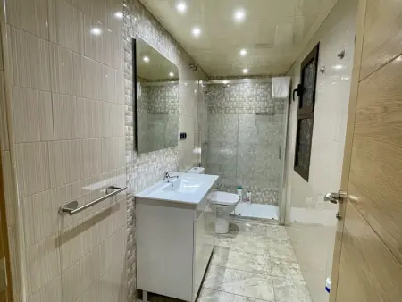 Maison luxueuse, 2 étages, à 300m du pont romain, près des sites touristiques et restaurants à Córdoba - Photo 10