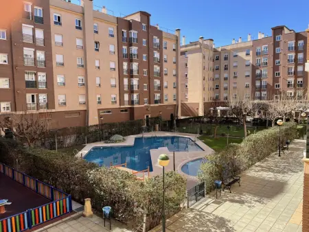Appartement à Córdoba : Piscine, garage et quartier commerçant - Photo 18