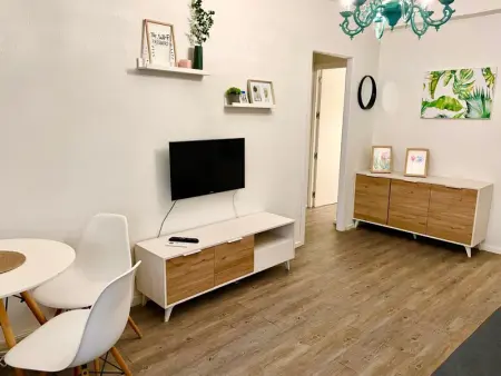 Charmant appartement proche vieille ville avec parking, services à proximité - Photo 1