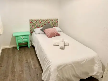 Charmant appartement proche vieille ville avec parking, services à proximité - Photo 7