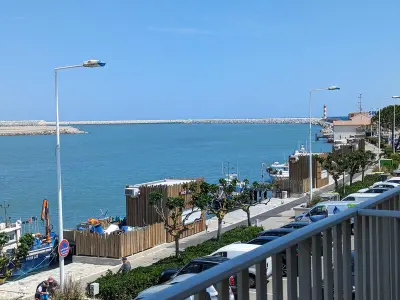 Appartement à Port la Nouvelle, T2 Mezzanine à 250m de la plage pour 4/5 pers avec Parking et TV - L1008629