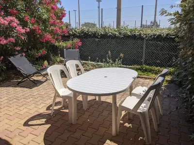 Villa à Port la Nouvelle, Charmante Maison T2 Mezzanine avec Jardin et Parking, à 500m de la Plage - 6 Pers. - L1008644