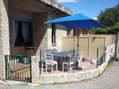 Villa à Port la Nouvelle, Villa T2 climatisée, 5 pers, proche plage, cour, jardin, barbecue, parking, 2* Meublés Tourisme - L1008656