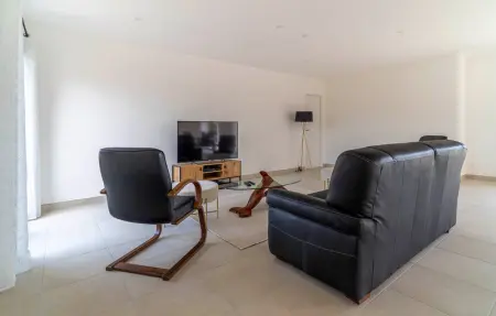 Location Maison 6 personnes à Bellegarde - Photo 3