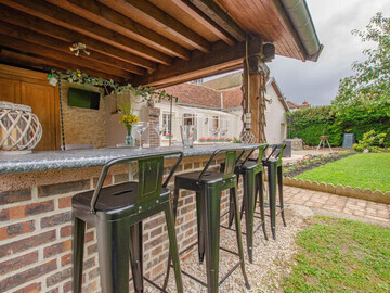 Location Champagne Ardenne, Gite à Fouchères, Maison de plain-pied avec jardin clos, piscine, équipements de loisirs et proche de Troyes. FR-1-543-345 N°1008779