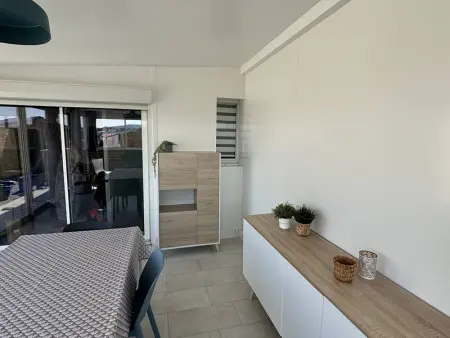 Pavillon Climatisé avec Jardin, Piscine Collective et Parking à 900m de la Plage - Photo 4