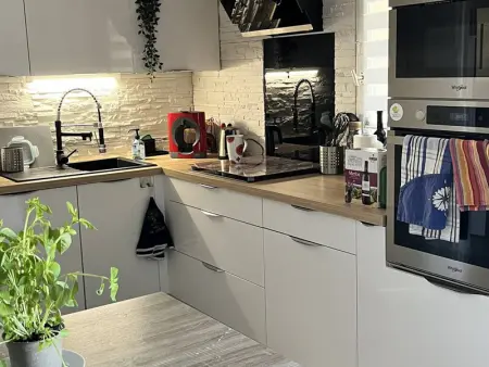 Pavillon Climatisé avec Jardin, Piscine Collective et Parking à 900m de la Plage - Photo 6