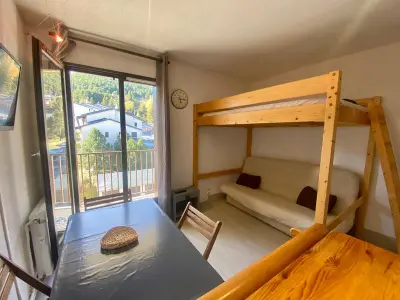 Appartement à Les Angles, Studio cabine 21m², 5 pers, balcon, animaux admis, parking, proche commerces - L1008961