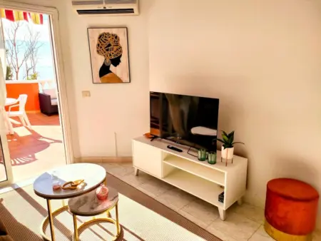 Confort Moderne avec Terrasse et Piscine sur le Toit - Photo 2