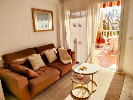 Confort Moderne avec Terrasse et Piscine sur le Toit - Photo 16