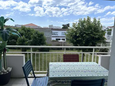 Appartement à Saint Gilles Croix de Vie, Charmant 2 pièces, 4 couchages, balcon, parking, à 2 pas de la Grande Plage de Saint-Gilles-Croix-de-Vie - L1009411