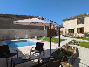 Location Agriturismo a Marsac,Maison Charentaise Moderne avec Piscine Privative, Proche d'Angoulême, Idéale pour Familles FR-1-653-260 N°1009433