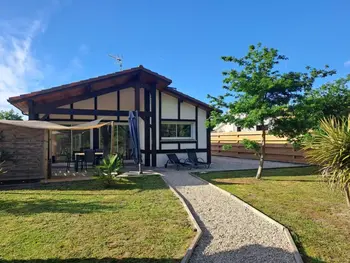 Casa rural en Azur,Maison lumineuse avec terrasse, proche océan et forêt, idéale pour familles et amis FR-1-360-788 N°1009511