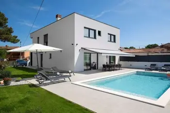 Villa à Medulin, 494067 - L1009579