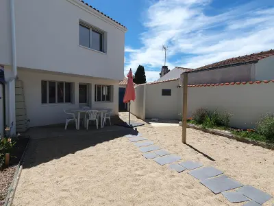 Huisje in La Faute sur Mer, Maison Recente - 3 Chambres, Proche Plage et Centre, Calme et Confort, Jardin Terrasse - L1009761