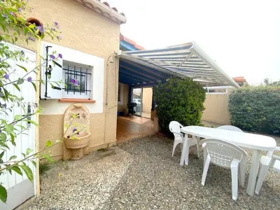 Villa à Le Barcarès, Villa familiale proche plage avec jardin et terrasse, 6 personnes, WIFI, parking inclus - L1009785