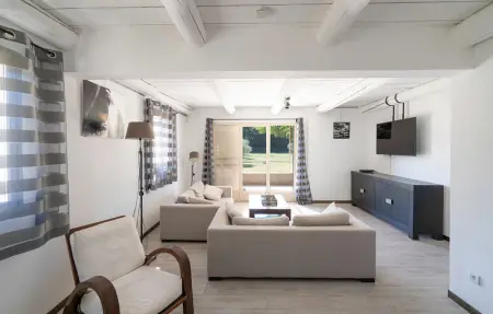 Location Maison 8 personnes à Fontvielle - Photo 2