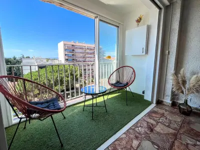 Appartement à Saint Cyprien, Charmant T2 à 200m de la plage et 100m des commerces, avec parking privatif - L1009859