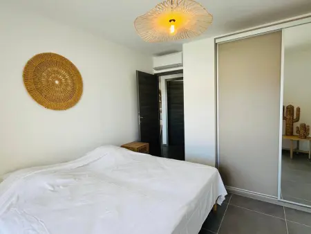 Appartement 3 pièces pour 6 personnes, à 200m de la plage, terrasses et parking, entièrement climatisé - Photo 3