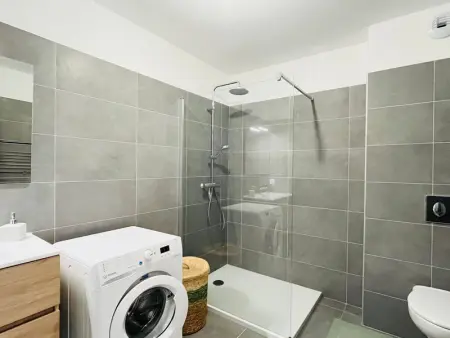 Appartement 3 pièces pour 6 personnes, à 200m de la plage, terrasses et parking, entièrement climatisé - Photo 5