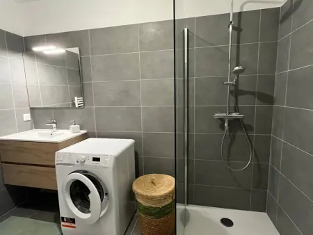 Appartement 3 pièces pour 6 personnes, à 200m de la plage, terrasses et parking, entièrement climatisé - Photo 15