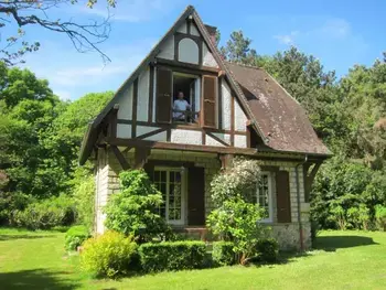 Val-D'oise, Gîte in Ronquerolles, Gîte nature calme avec Wifi et parking sécurisé à Ronquerolles, animaux admis FR-1-649-62 N°1009881