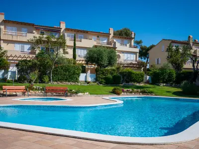 Maison à Torredembarra, Maison avec Piscine, Barbecue et Accès Plage à 5 min - L1009939