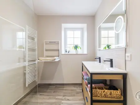 Maison de ferme rénovée, 3 chambres, terrasses, terrain clos, équipements bébé, animaux acceptés - Photo 11