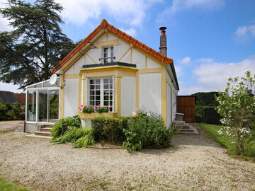 Location Gite à Le Vast,Charmante maison avec véranda et jardin clos, idéale pour familles. FR-1-362-1125 N°1009951