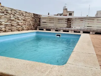 Villa à Málaga, Maison d'Oasis à Malaga avec Piscine Privée, Solarium et Gym, à 10 min de la Plage d'El Palo - L1010353